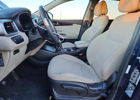 2017 Kia Sorento Lx z USA, uszkodzony, nr VIN 5XYPGDA53HG192046